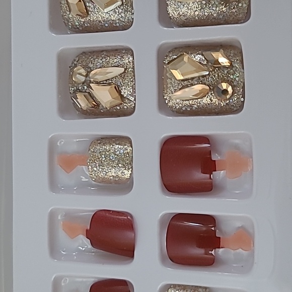 Rhinestone & Glitter Press on Toenails - Picture 11 of 12